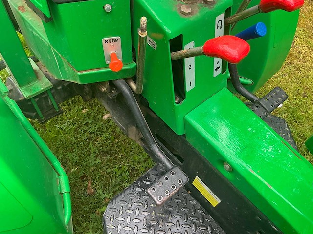Ferrari 96rs smalspoor- en compacttractor - afbeelding 16 van  30