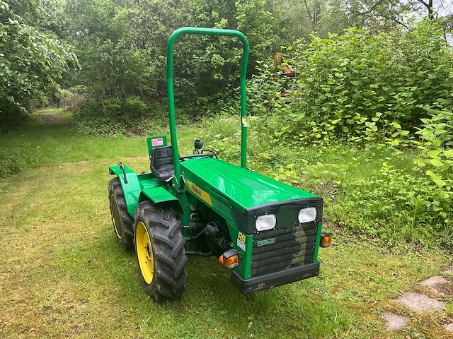 Ferrari 96rs smalspoor- en compacttractor - afbeelding 12 van  30