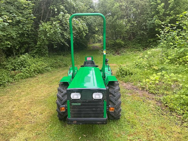 Ferrari 96rs smalspoor- en compacttractor - afbeelding 23 van  30