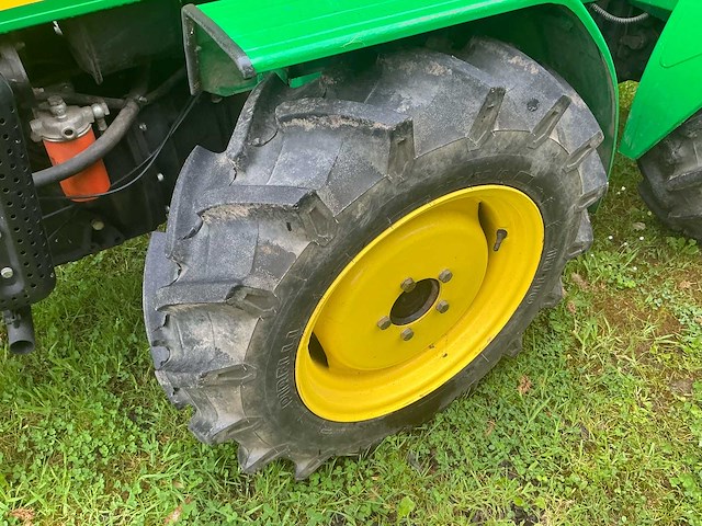 Ferrari 96rs smalspoor- en compacttractor - afbeelding 30 van  30