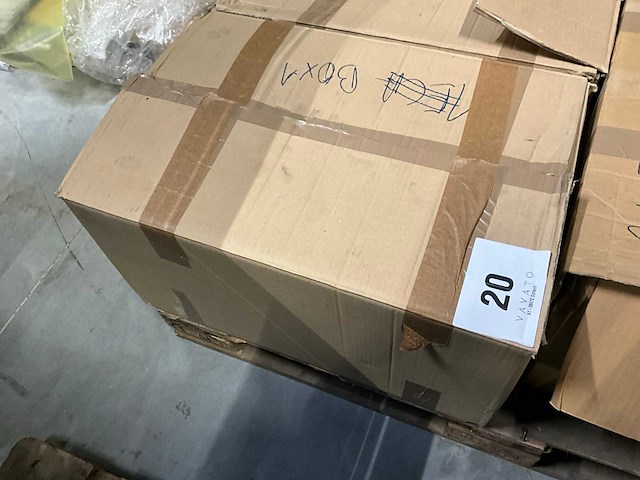 Festo cylinders, ventielen en diversen (139x) - afbeelding 5 van  13