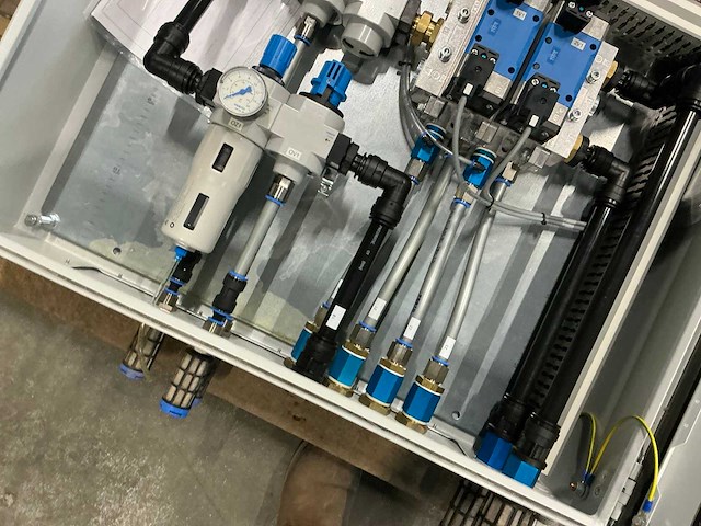 Festo pneumatische sturingskast - afbeelding 4 van  4