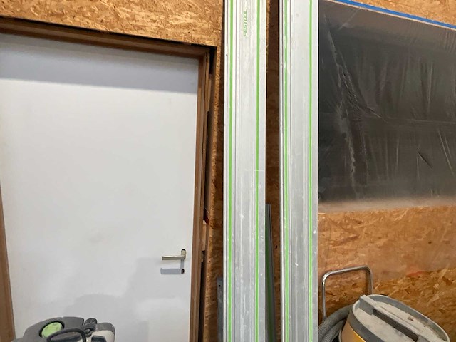 Festool ks 120 eb kapex verstekzaag met onderstel en geleiderail inclusief set handwerktuigen - afbeelding 6 van  11