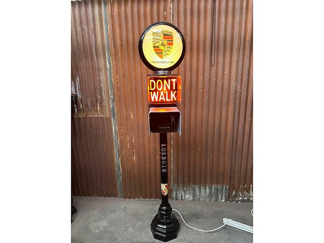 Feu rouge américain walk & don’t walk restauré - other home accessories - afbeelding 1 van  8