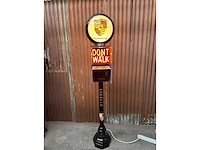 Feu rouge américain walk & don’t walk restauré - other home accessories - afbeelding 1 van  8