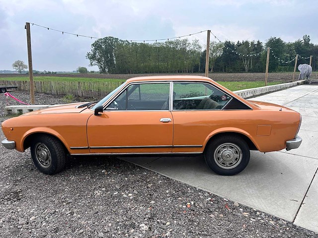 Fiat - 124 sport coupé - oldtimer - afbeelding 2 van  27