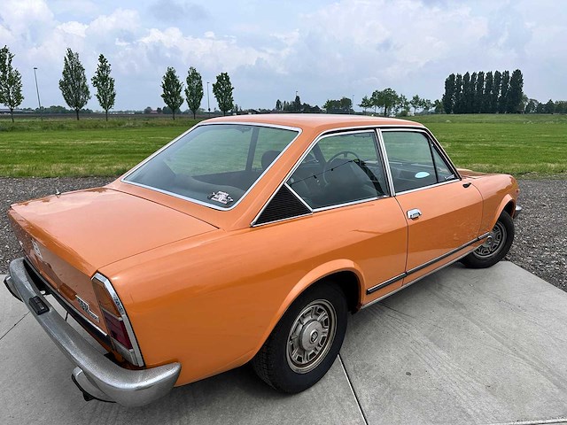 Fiat - 124 sport coupé - oldtimer - afbeelding 23 van  27
