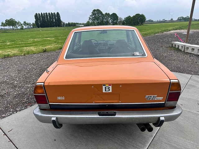 Fiat - 124 sport coupé - oldtimer - afbeelding 26 van  28