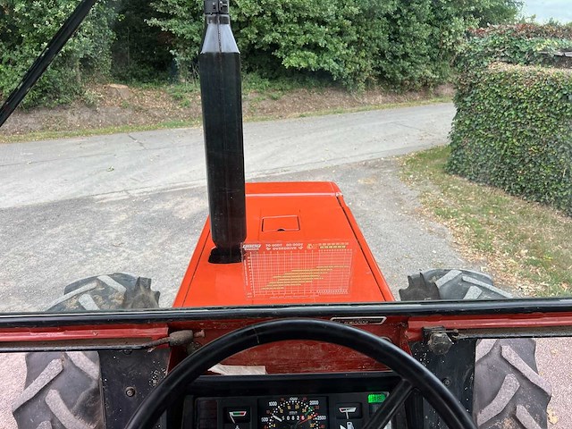 Fiat - 1992 - 80-90dt - vierwielaangedreven landbouwtractor - afbeelding 2 van  9
