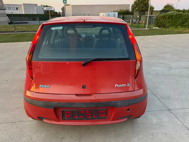 Fiat - 2003 - punto - personenauto - afbeelding 13 van  14