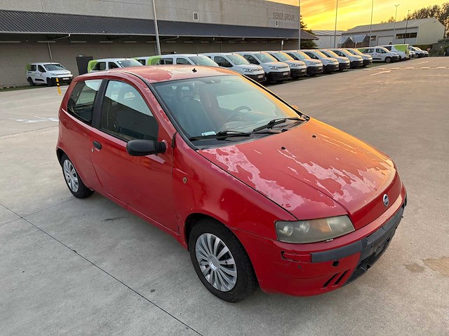 Fiat - 2003 - punto - personenauto - afbeelding 14 van  14