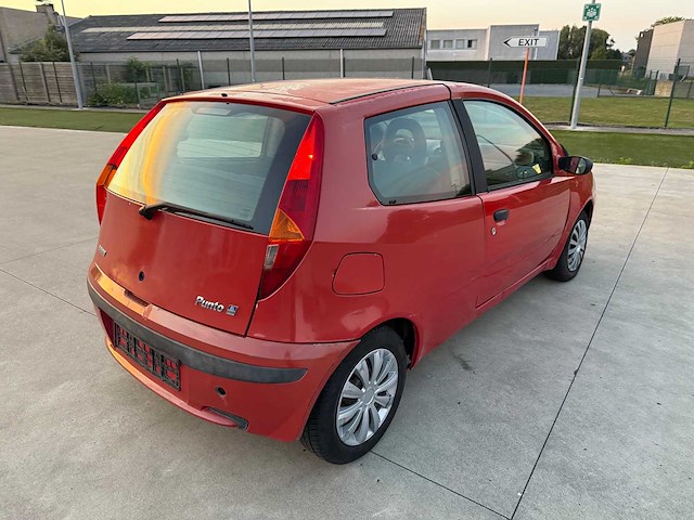 Fiat - 2003 - punto - personenauto - afbeelding 8 van  14