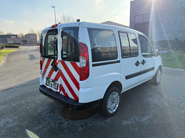 Fiat - 2010 - doblo - personenauto - afbeelding 4 van  28