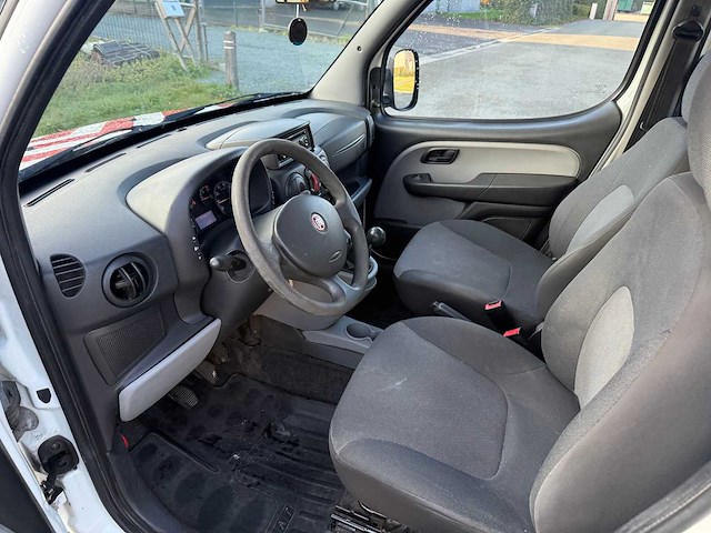 Fiat - 2010 - doblo - personenauto - afbeelding 15 van  28