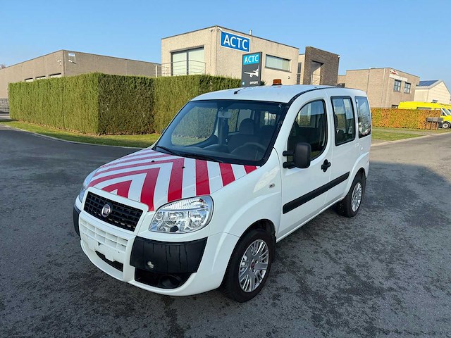 Fiat - 2010 - doblo - personenauto - afbeelding 22 van  28
