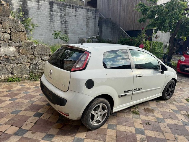 Fiat - 2010 - punto - auto - afbeelding 4 van  7