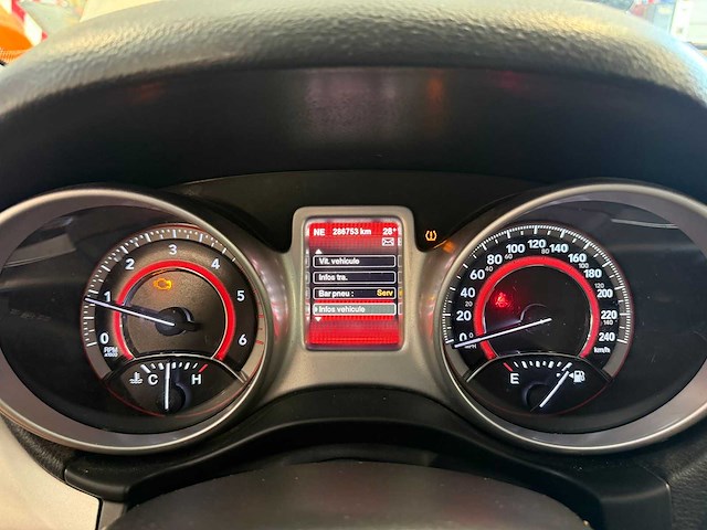 Fiat - 2014 - freemont - jeep - personenauto - afbeelding 17 van  26