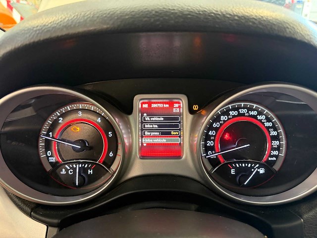 Fiat - 2014 - freemont - jeep - personenauto - afbeelding 18 van  26