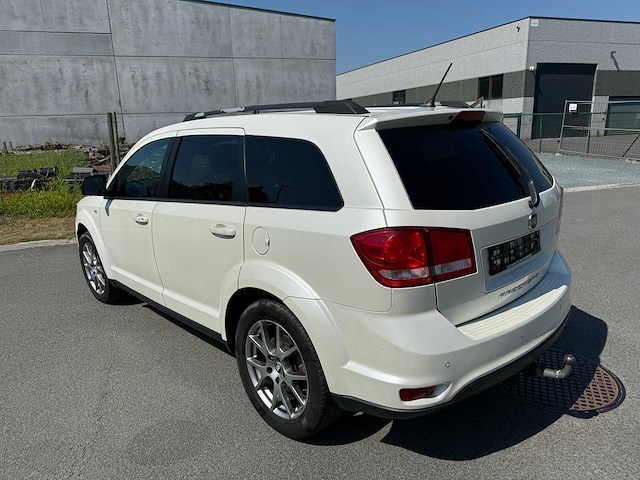 Fiat - 2014 - freemont - jeep - personenauto - afbeelding 4 van  8