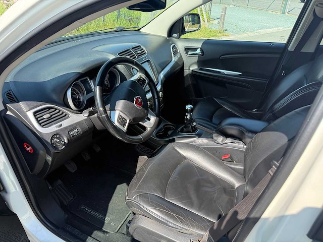 Fiat - 2014 - freemont - jeep - personenauto - afbeelding 5 van  8