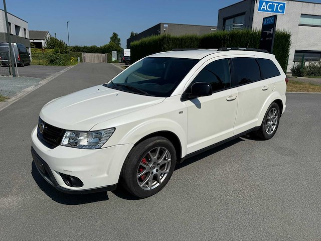 Fiat - 2014 - freemont - jeep - personenauto - afbeelding 1 van  8