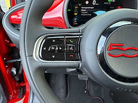Fiat - 2022 - 500 e - red - personenauto - afbeelding 2 van  17