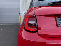 Fiat - 2022 - 500 e - red - personenauto - afbeelding 14 van  17