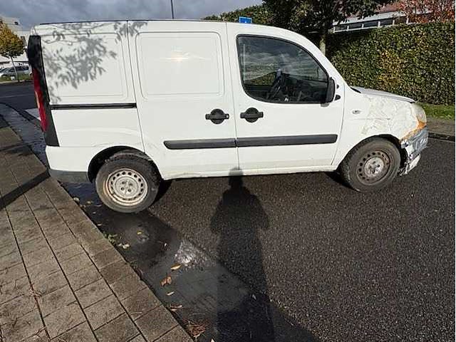 Fiat - doblò - 1.3 mj sx - car - 2009 - afbeelding 9 van  13