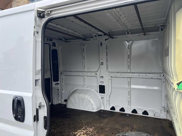 Fiat - ducato - 250 - van - afbeelding 9 van  16