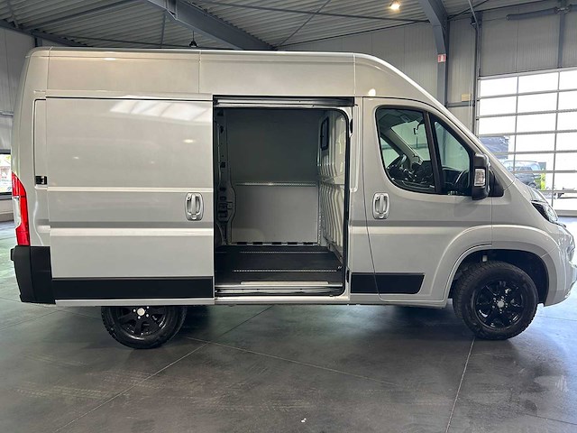 Fiat - ducato - car - 2022 - afbeelding 2 van  26