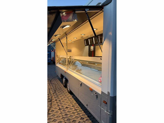 Fiat - ducato - marktkraam - foodtruck - afbeelding 5 van  66