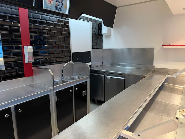 Fiat - ducato - marktkraam - foodtruck - afbeelding 14 van  66