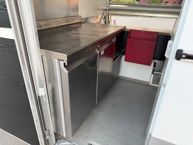 Fiat - ducato - marktkraam - foodtruck - afbeelding 22 van  66