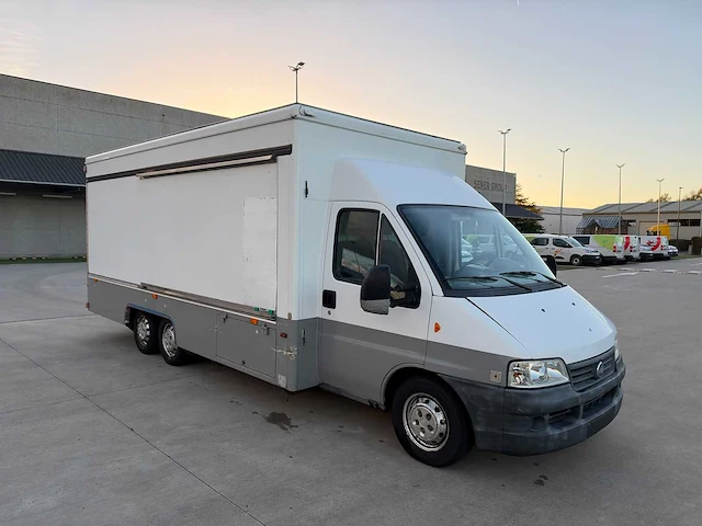 Fiat - ducato - marktkraam - foodtruck - afbeelding 47 van  66