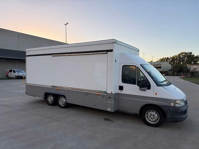 Fiat - ducato - marktkraam - foodtruck - afbeelding 48 van  66