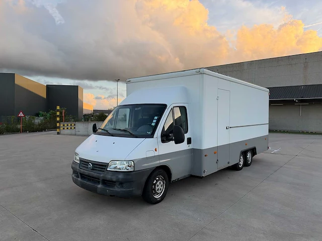 Fiat - ducato - marktkraam - foodtruck - afbeelding 61 van  66