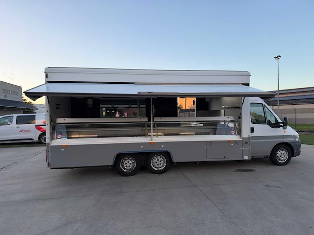 Fiat - ducato - marktkraam - foodtruck - afbeelding 36 van  66