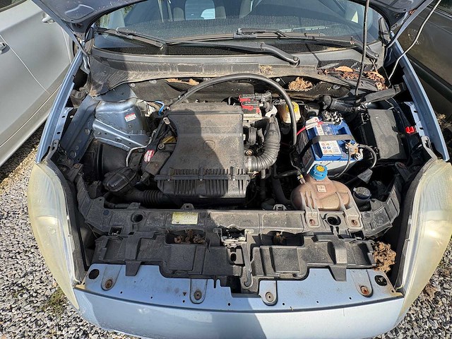 Fiat - grande punto - 1.4-16v dynamic - car - 2006 - afbeelding 3 van  13