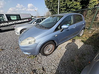 Fiat - grande punto - 1.4-16v dynamic - car - 2006 - afbeelding 1 van  13