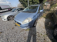 Fiat - grande punto - 1.4-16v dynamic - car - 2006 - afbeelding 7 van  13