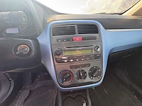 Fiat - grande punto - 1.4-16v dynamic - car - 2006 - afbeelding 1 van  7