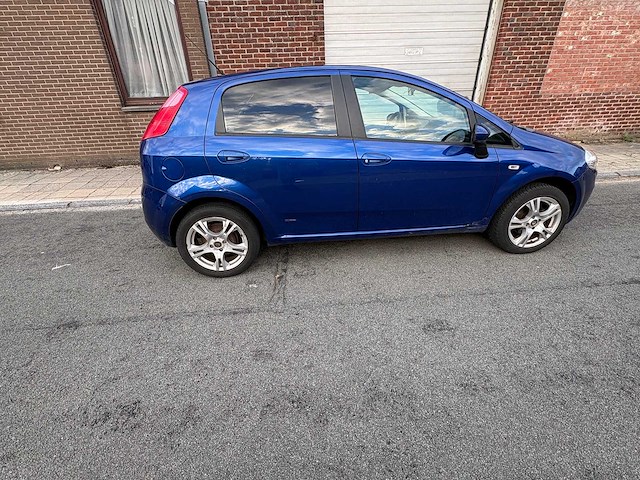 Fiat - grande punto - 1.4 active - car - 2007 - afbeelding 2 van  18