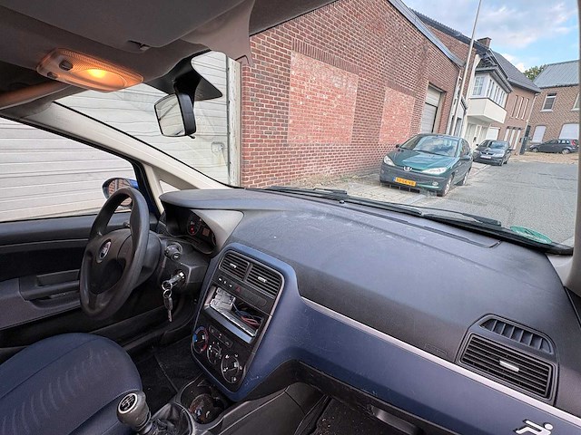 Fiat - grande punto - 1.4 active - car - 2007 - afbeelding 6 van  18