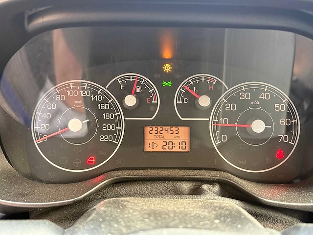 Fiat - grande punto - 1.4 active - car - 2007 - afbeelding 8 van  18