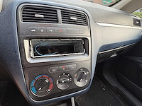 Fiat - grande punto - 1.4 active - car - 2007 - afbeelding 9 van  18