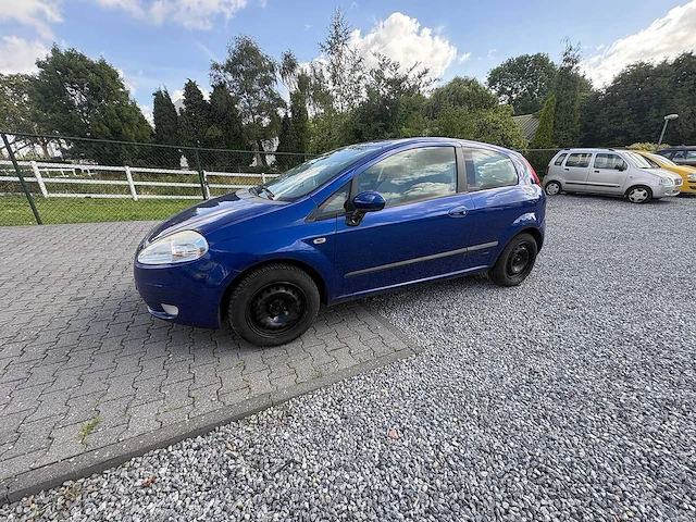 Fiat - grande punto - 1.4 sportsound - car - 2006 - afbeelding 12 van  19