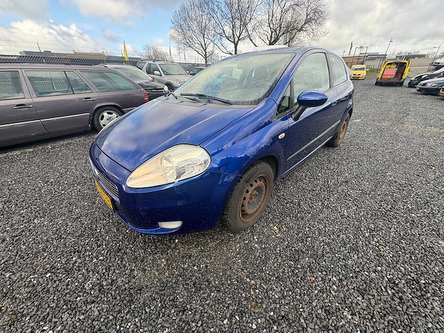 Fiat - grande punto - 1.4 sportsound - car - 2006 - afbeelding 1 van  16