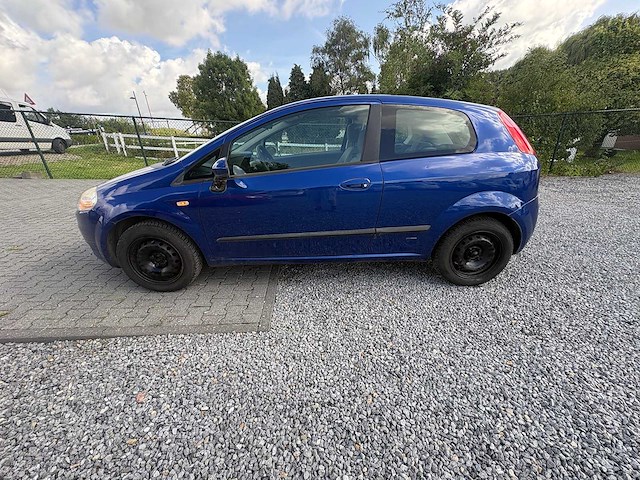 Fiat - grande punto - 1.4 sportsound - car - 2006 - afbeelding 13 van  19