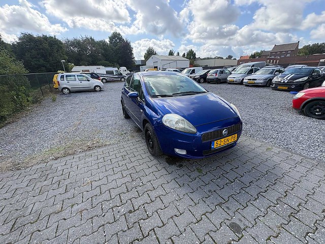 Fiat - grande punto - 1.4 sportsound - car - 2006 - afbeelding 15 van  19