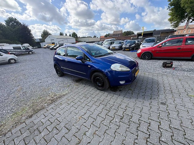 Fiat - grande punto - 1.4 sportsound - car - 2006 - afbeelding 17 van  19